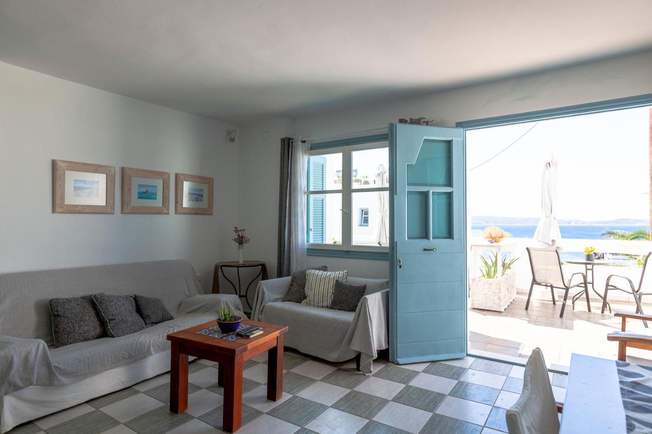 Emily'S Suites Adamantas  Екстериор снимка