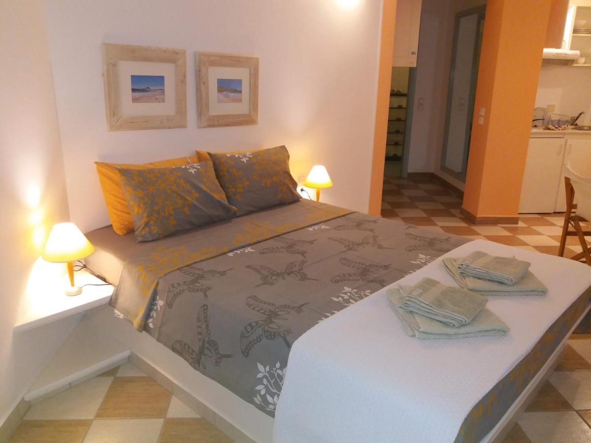 Emily'S Suites Adamantas  Екстериор снимка