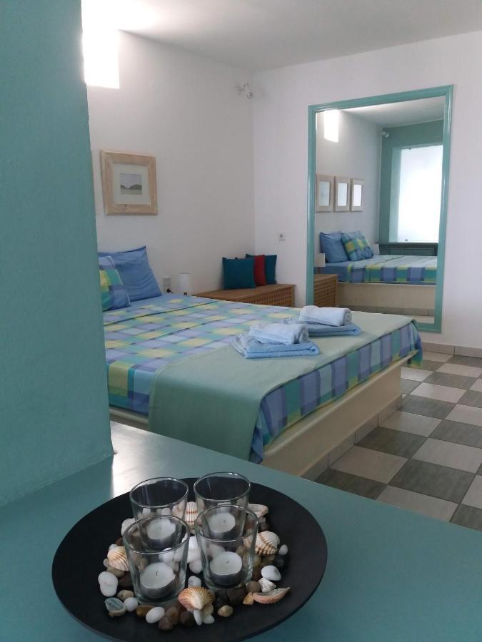 Emily'S Suites Adamantas  Екстериор снимка